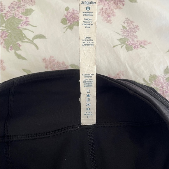 Lululemon athletica women’s black low rise flare bootcut leggings size 2 regular - Picture 9 of 10